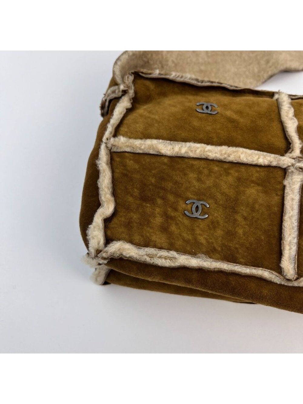 Chanel CC Logo Quilted Shoulder Bag Brown Mouton Suede Vintage - Picture 11 of 15